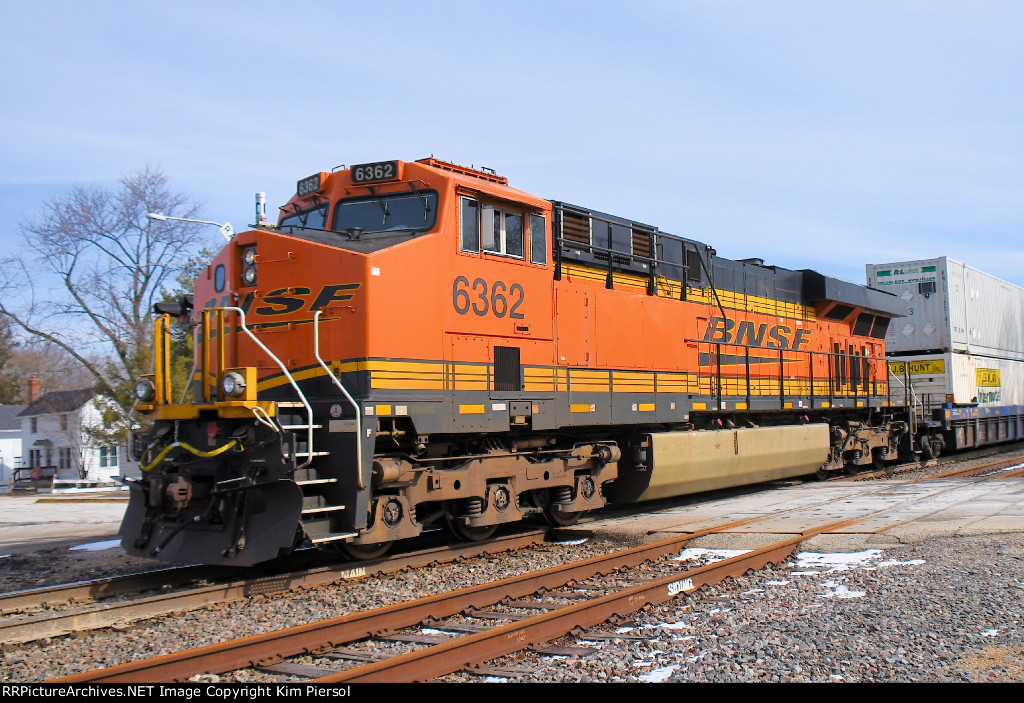 BNSF 6362 Pusher